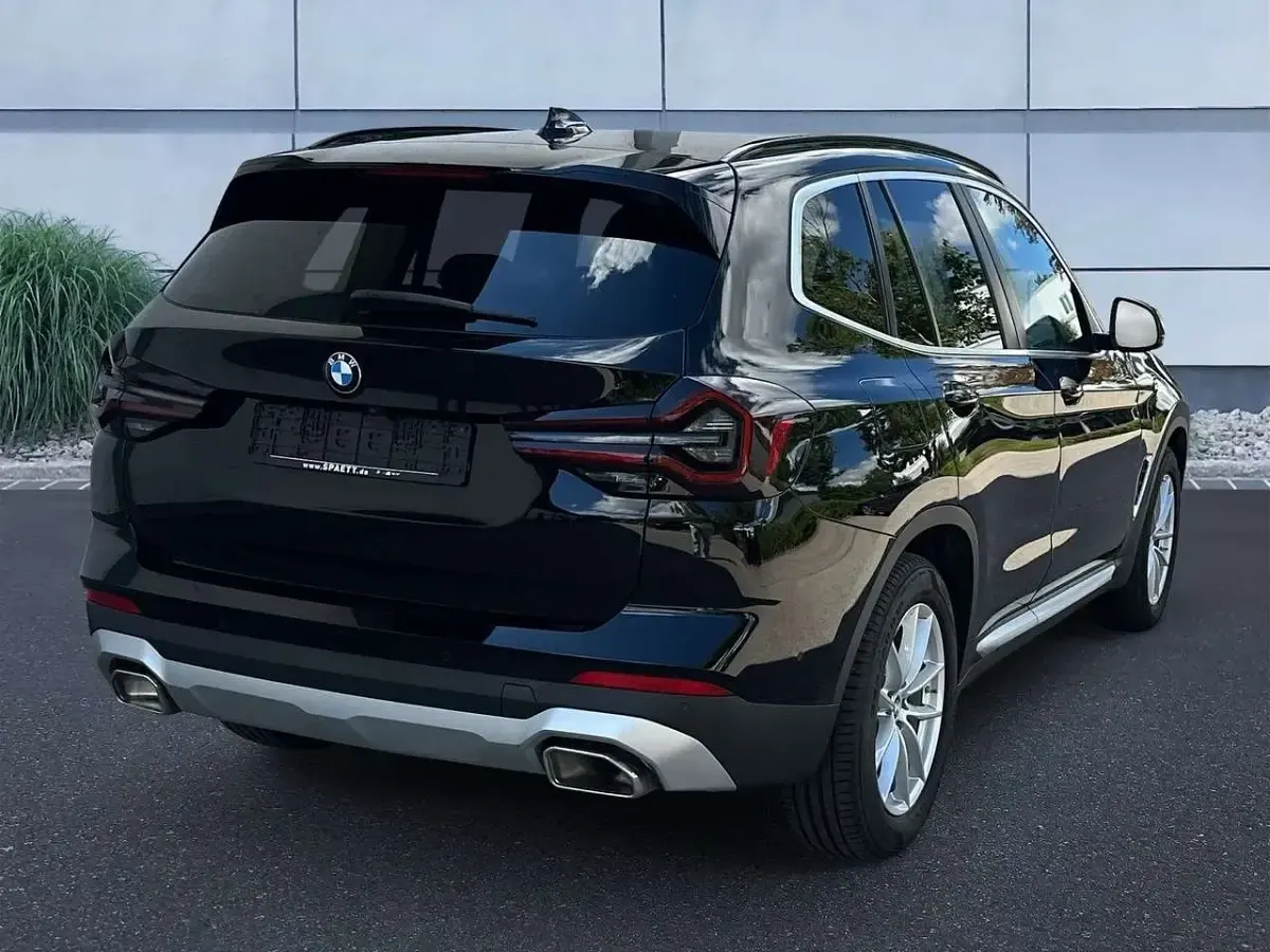 Gebraucht BMW X3 Sport Line 190 PS (139 kW) 2023 Schwarz SUV