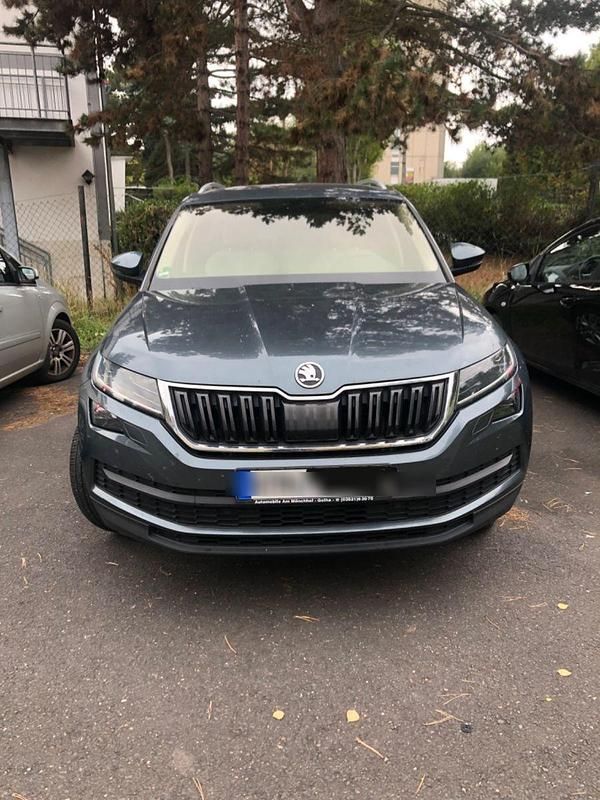 Grau Gebraucht 2018 Skoda Kodiaq Style SUV | 21.200 € (Superpreis) - Bild 1/4