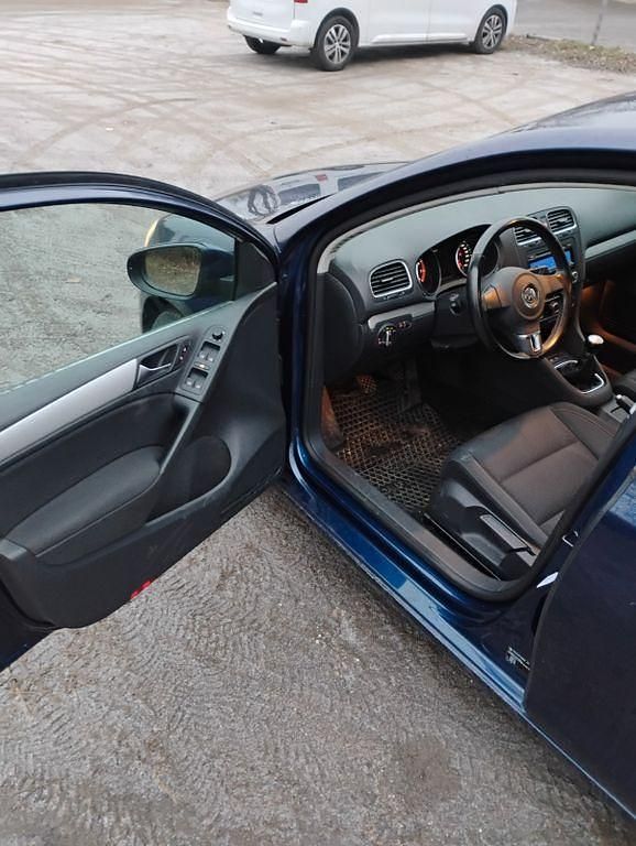 Gebraucht VW Golf VI Team 80 PS (58 kW) 2010 Blau Kleinwagen