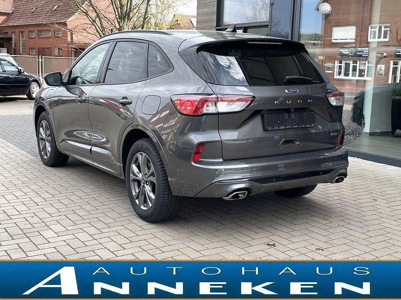 Gebraucht Ford Kuga ST-Line X 224 PS (164 kW) 2022 Grau SUV
