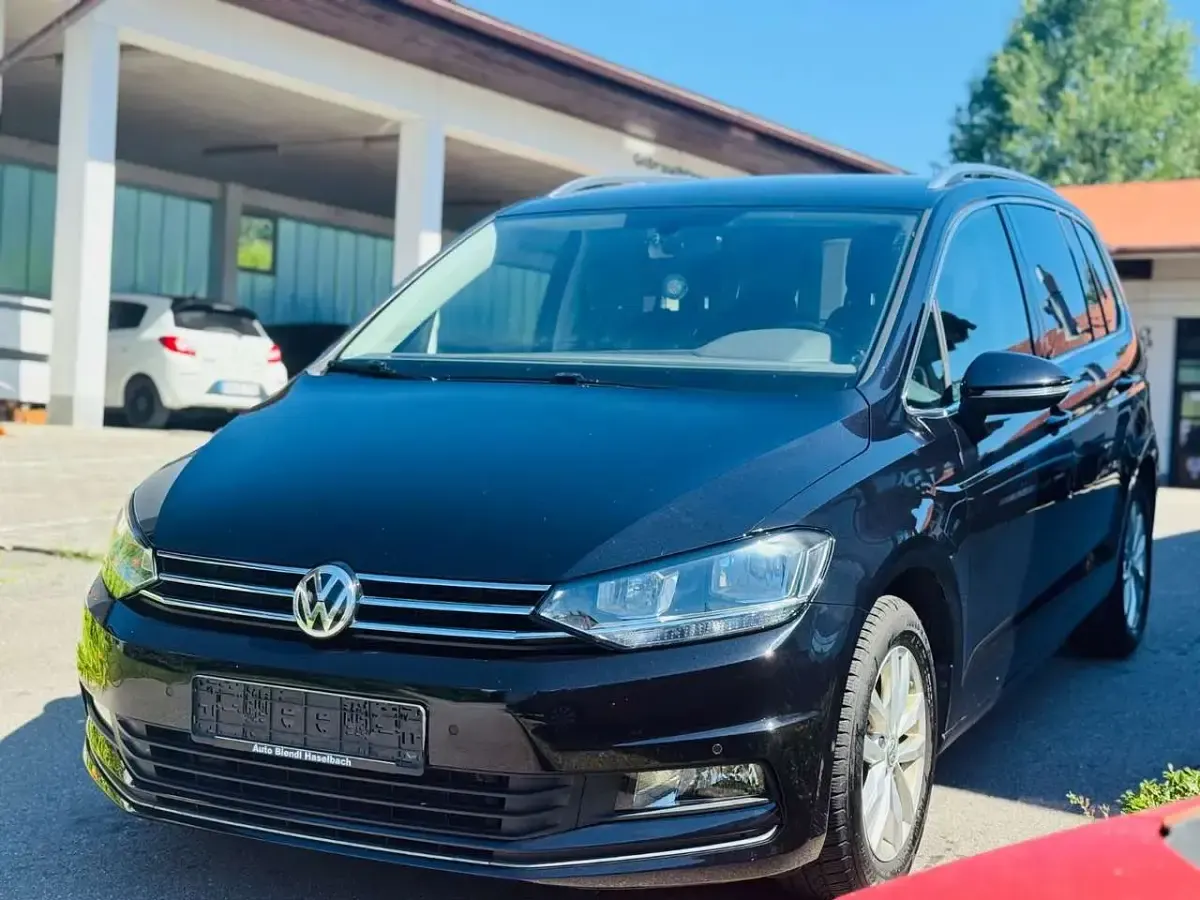 Gebraucht VW Touran Highline 150 PS (110 kW) 2016 Schwarz Van / Kleinbus