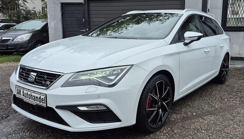 Weiß Gebraucht 2019 Seat Leon ST FR Kombi | 18.490 € (Fairer Preis) - Bild 1/4