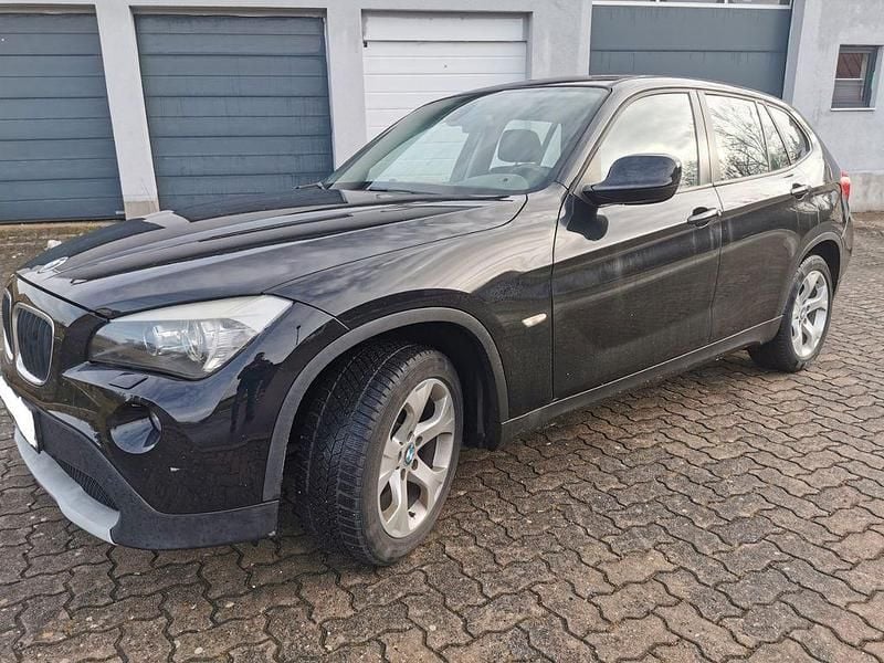 Schwarz Gebraucht 2010 BMW X1 SUV | 5.175 € (Guter Preis) - Bild 1/4