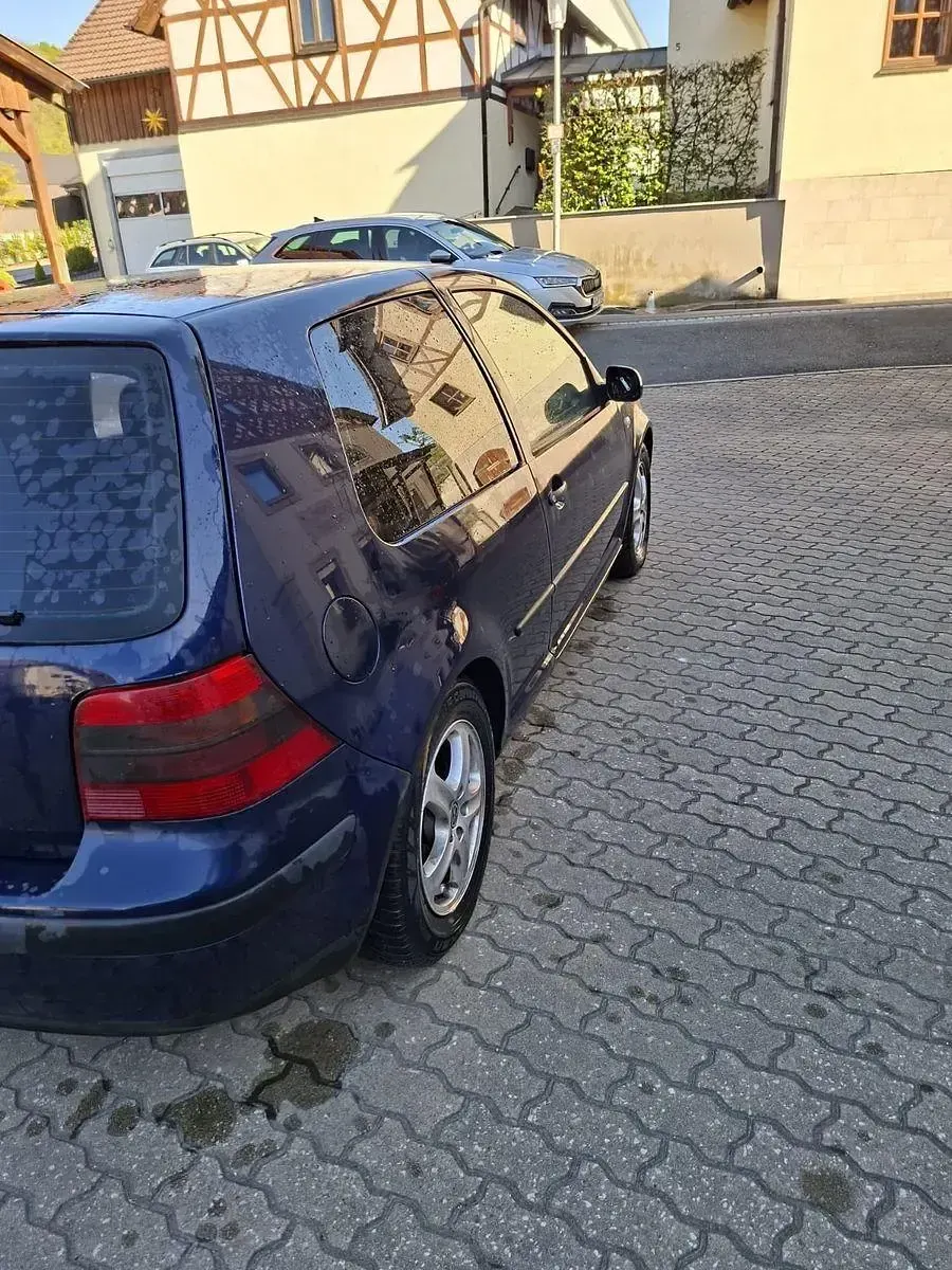 Gebraucht VW Golf IV Basis 101 PS (74 kW) 2001 Blau Limousine
