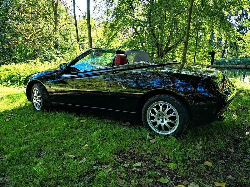 Second-hand Alfa Romeo Spider Lusso 155 CP (114 kW) 1999 Negru Cabrio
