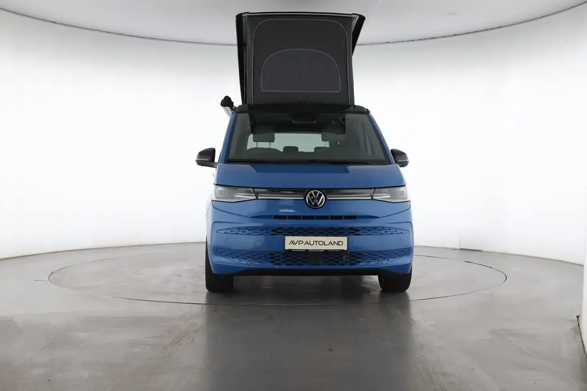 Gebraucht VW T7 Beach 245 PS (180 kW) 2026 Medium blue / deep black perleff Van