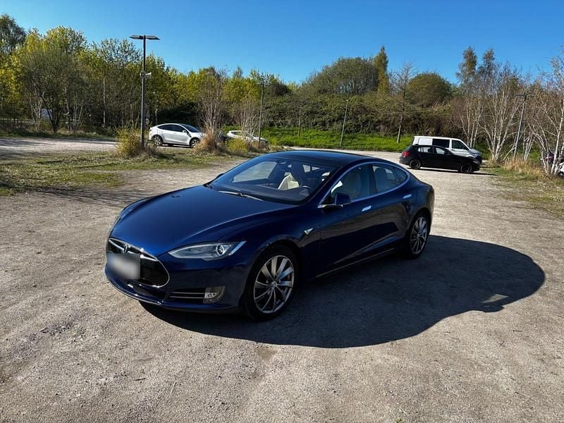 Second-hand Tesla Model S 409 kW (557 CP) 2016 Albastru Hatchback