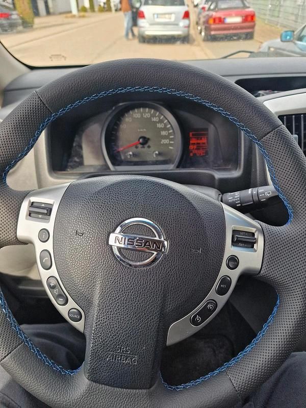 Gebraucht Nissan NV200 110 PS (80 kW) 2011 Braun Van / Kleinbus