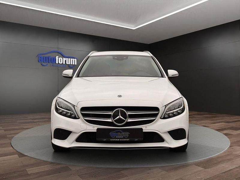 Gebraucht Mercedes C300e Avantgarde 306 PS (225 kW) 2020 Weiß Kombi