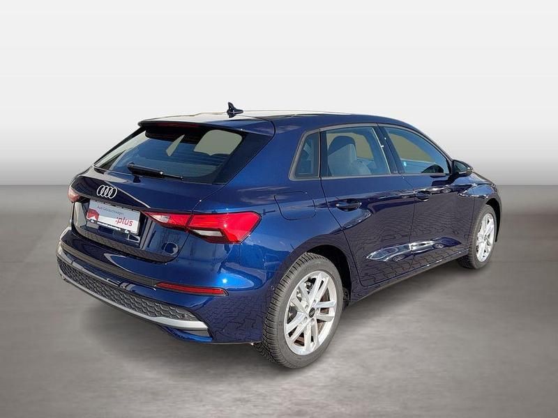 Gebraucht Audi A3 Sport 116 PS (85 kW) 2025 Blau Limousine