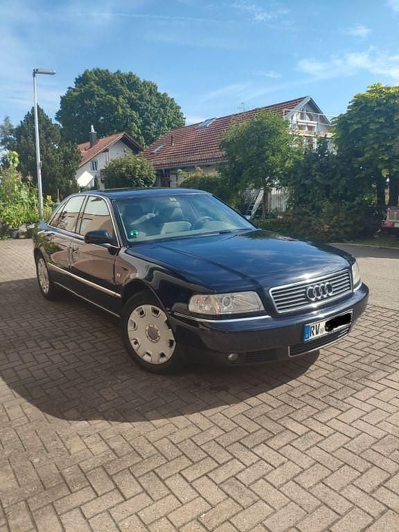Blau Gebraucht 2002 Audi A8 Ambiente Limousine | 14.800 € - Bild 1/4