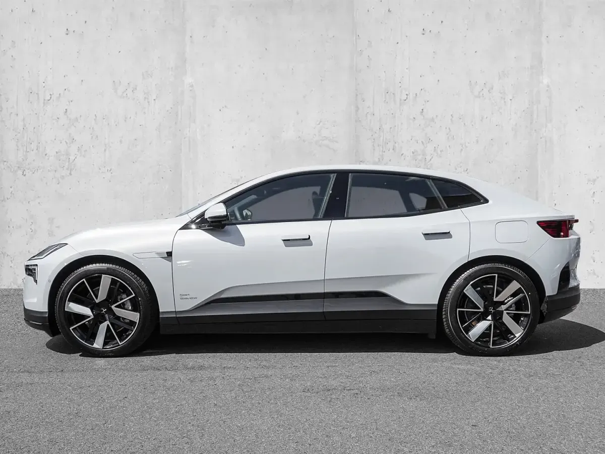 Neu Polestar 4 Long Range Dual motor 400 kW (544 PS) 2025 Magnesium SUV
