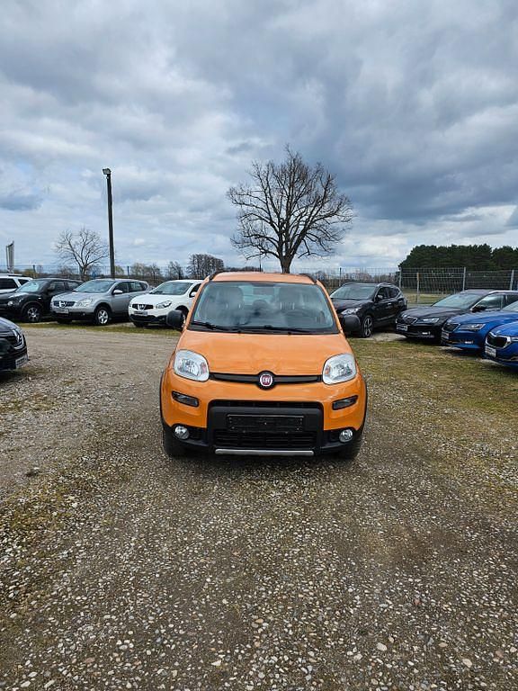 Gebraucht Fiat Panda 4x4 86 PS (63 kW) 2017 Orange Kleinwagen