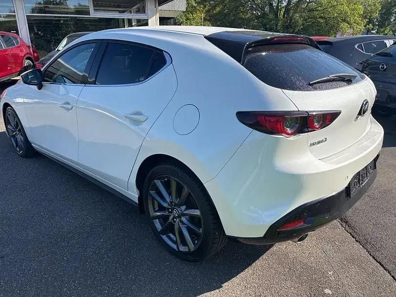 Second-hand Mazda 3 Selection 122 CP (89 kW) 2020 Alb Berlinǎ