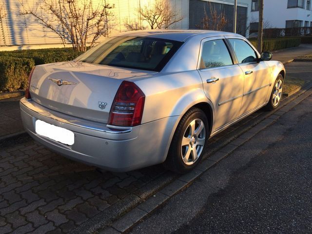 Gebraucht Chrysler 300C 339 PS (249 kW) 2004 Silber metallic Limousine