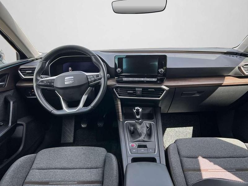 Second-hand Seat Leon XCELLENCE 110 CP (80 kW) 2023 Gri Berlinǎ