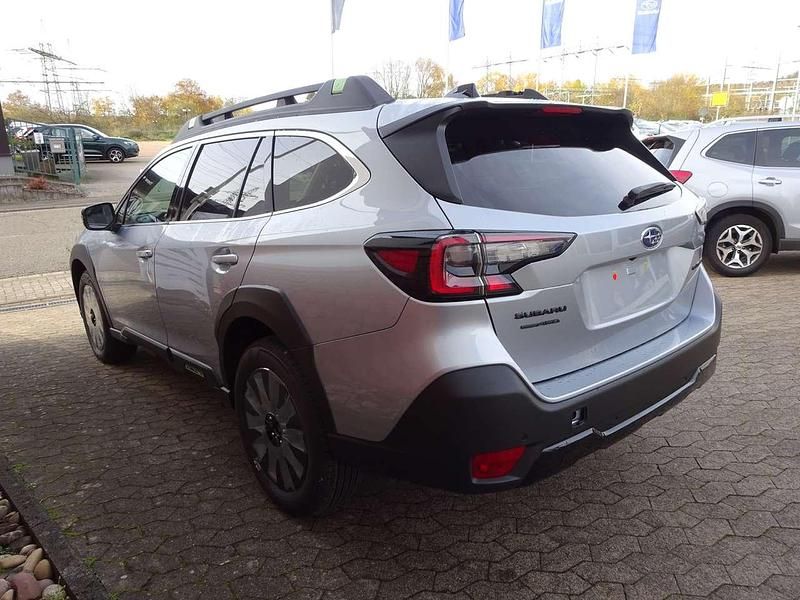 Neu Subaru Outback Exclusive+ 169 PS (124 kW) 2025 Ice silver Kombi