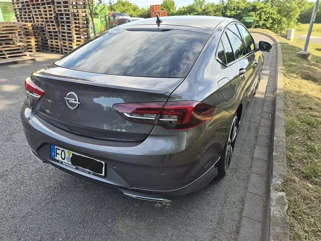 Gebraucht Opel Insignia Sport 174 PS (127 kW) 2022 Grau Limousine