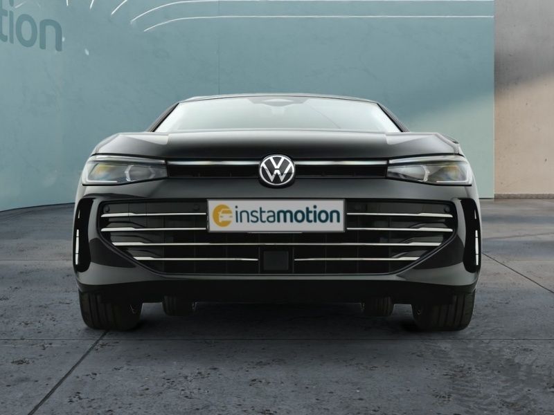 Gebraucht VW Passat Elegance 150 PS (110 kW) 2024 Schwarz Van / Kleinbus