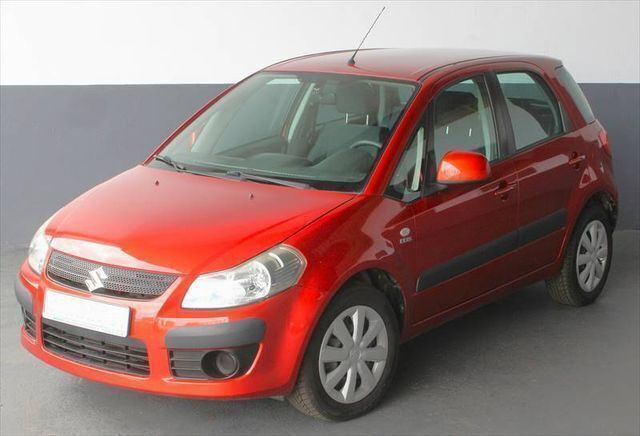 Orange Gebraucht 2007 Suzuki SX4 Limousine | 2.680 € (Fairer Preis) - Bild 1/4