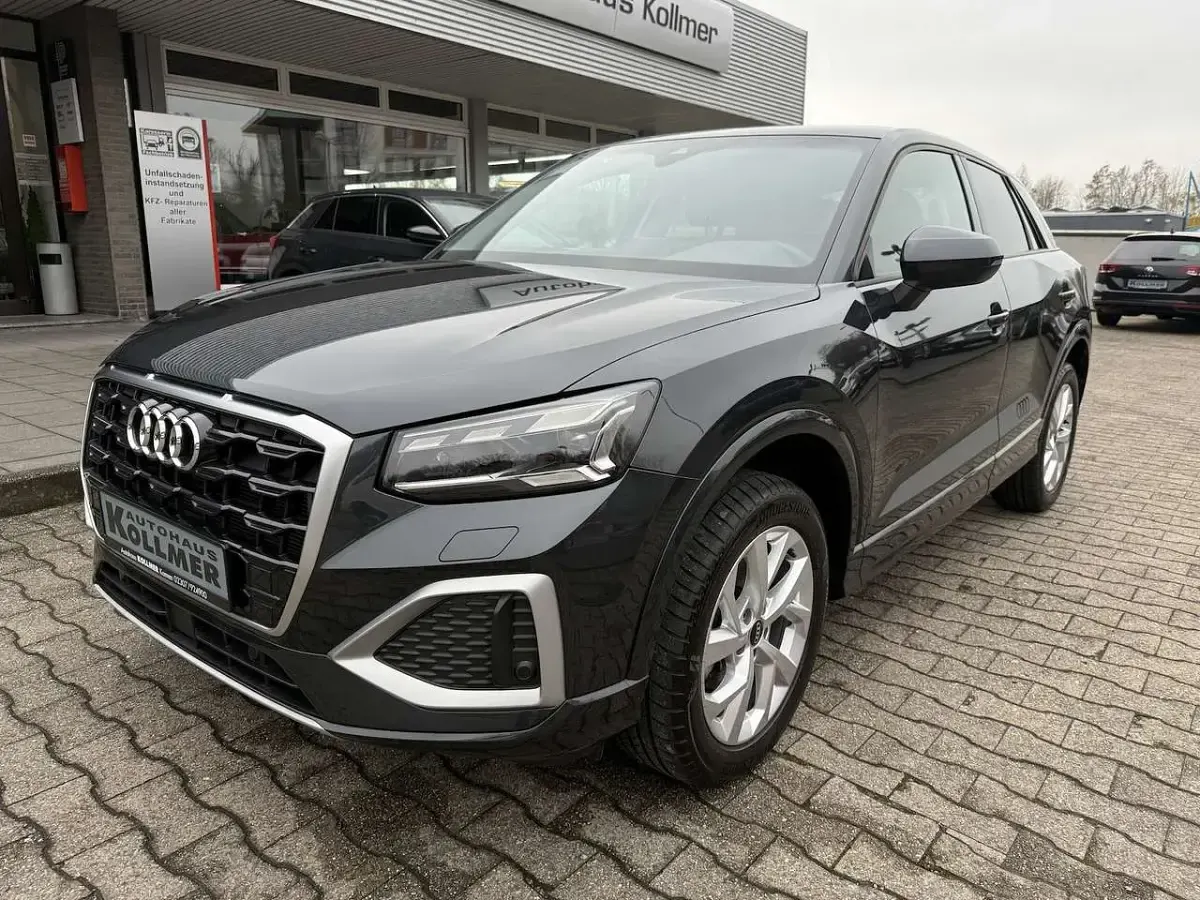 Używany Audi Q2 Advanced 150 KM (110 kW) 2023 Szary SUV