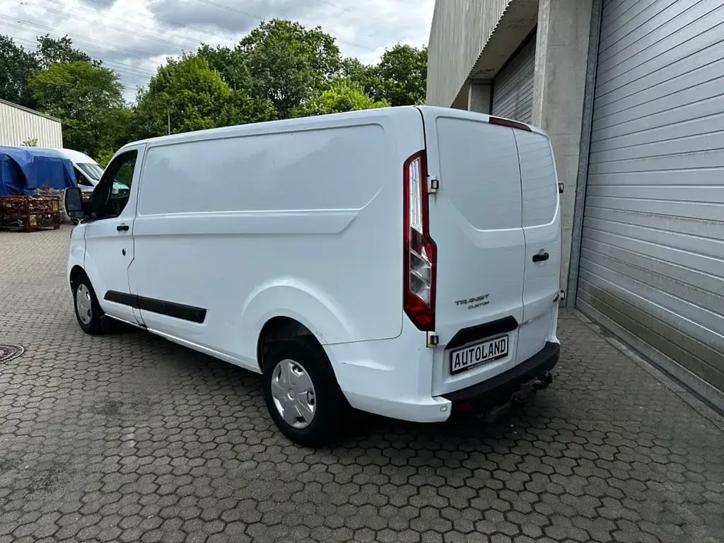 Gebraucht Ford Transit Custom 131 PS (96 kW) 2022 Frostweiß Van