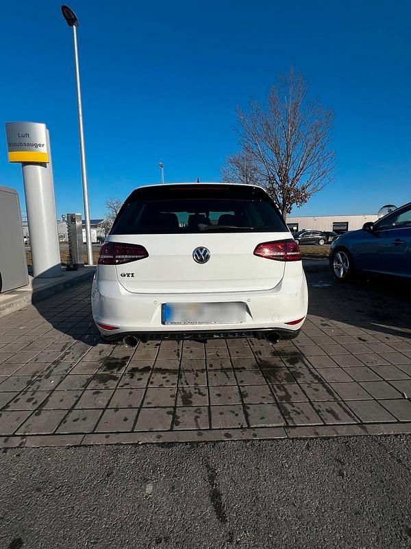 Gebraucht VW Golf VII GTI 220 PS (161 kW) 2014 Weiß Limousine