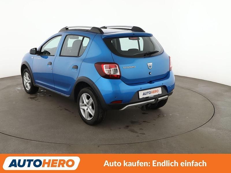 Gebraucht Dacia Sandero Prestige 90 PS (66 kW) 2016 Blau Kleinwagen