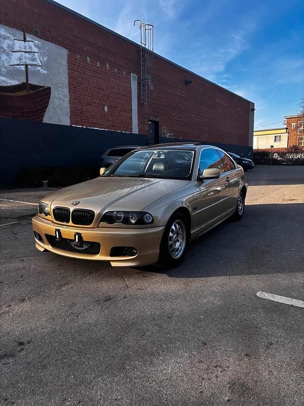 Gold Gebraucht 2000 BMW 323 Coupé | 3.200 € (Guter Preis) - Bild 1/4