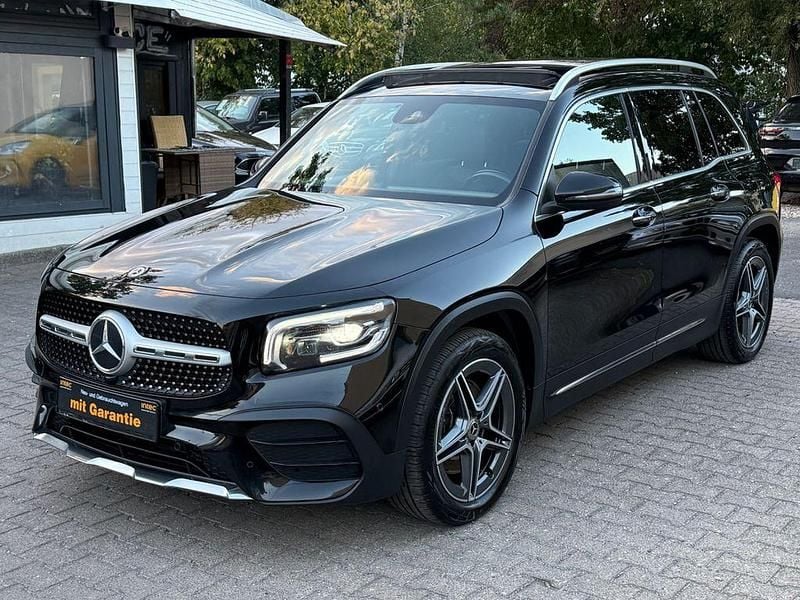 Schwarz Gebraucht 2022 Mercedes GLB220 AMG SUV | 27.390 € (Guter Preis) - Bild 1/4