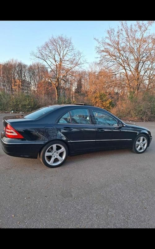 Gebraucht Mercedes 320 224 PS (164 kW) 2006 Schwarz Limousine