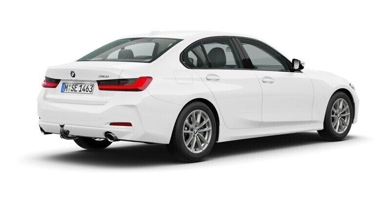Weiß Gebraucht 2024 BMW 318 Shadowline Limousine | 32.674 € (Superpreis) - Bild 1/1