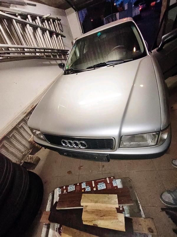 Silber Gebraucht 1992 Audi 80 Limousine | 800 € - Bild 1/4