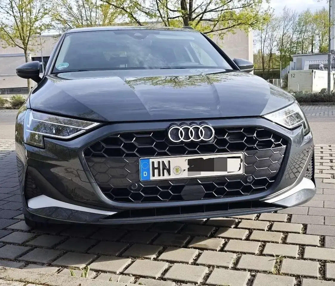 Usado Audi A3 Advanced 116 HP (85 kW) 2024 Cinzento Citadino