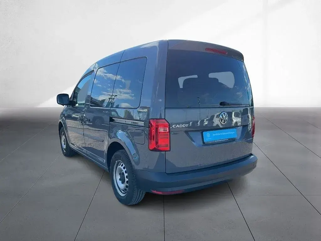Gebraucht VW Caddy Basis 102 PS (75 kW) 2019 Pure grey Van / Kleinbus