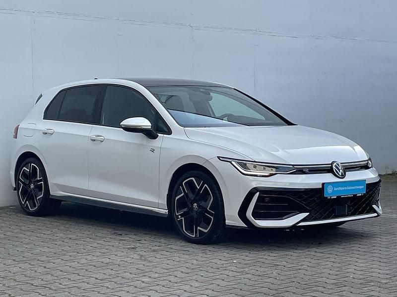 Usata VW Golf VIII R-line 150 CV (110 kW) 2025 Bianco Berlina