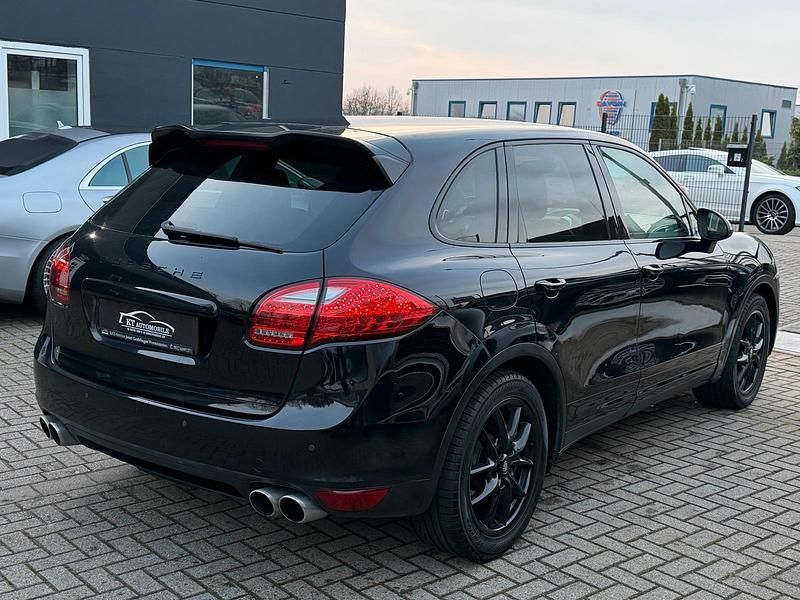 Gebraucht Porsche Cayenne 400 PS (294 kW) 2011 Schwarz SUV
