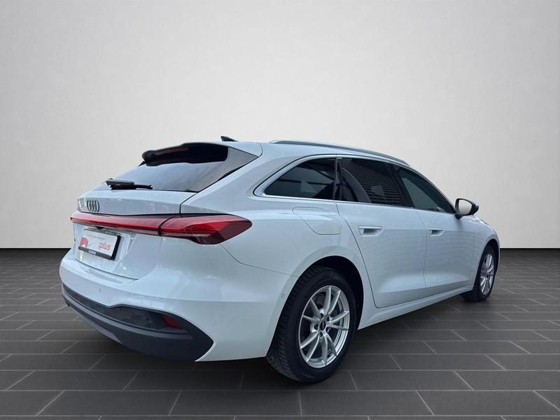 Gebraucht Audi A5 Ambiente 204 PS (150 kW) 2025 Gletscherweiß metallic Kombi