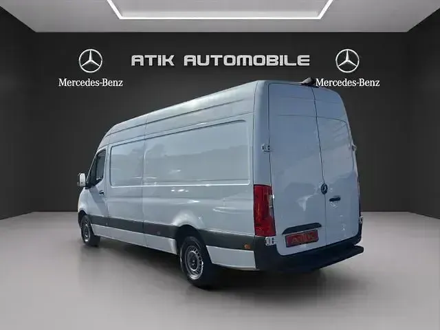 Gebraucht Mercedes Sprinter 170 PS (125 kW) 2021 Arktisweiss (metallic) Van