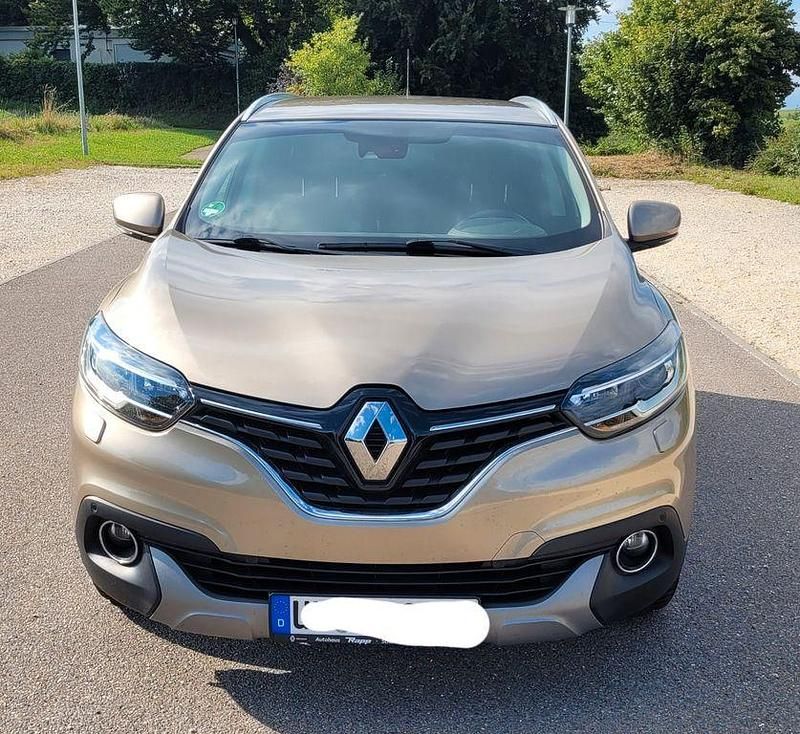 Beige Gebraucht 2015 Renault Kadjar SUV | 12.490 € (Fairer Preis) - Bild 1/4