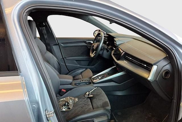 Gebraucht Audi A3 Sportback e-tron Design 204 PS (150 kW) 2021 Florettsilber metallic Kleinwagen