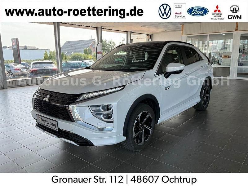 Weiß Gebraucht 2021 Mitsubishi Eclipse Cross Top SUV | 22.790 € (Etwas zu teuer) - Bild 1/4