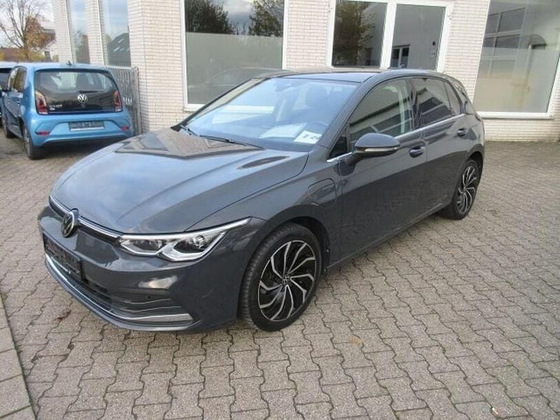 Gebraucht VW Golf VIII Style 204 PS (150 kW) 2022 Uranograu Limousine