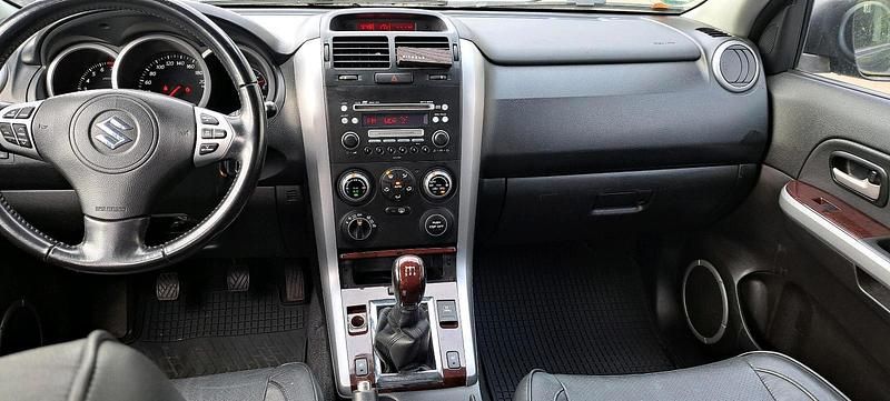 Grün Gebraucht 2008 Suzuki Grand Vitara SUV | 7.900 € (Etwas zu teuer) - Bild 1/4