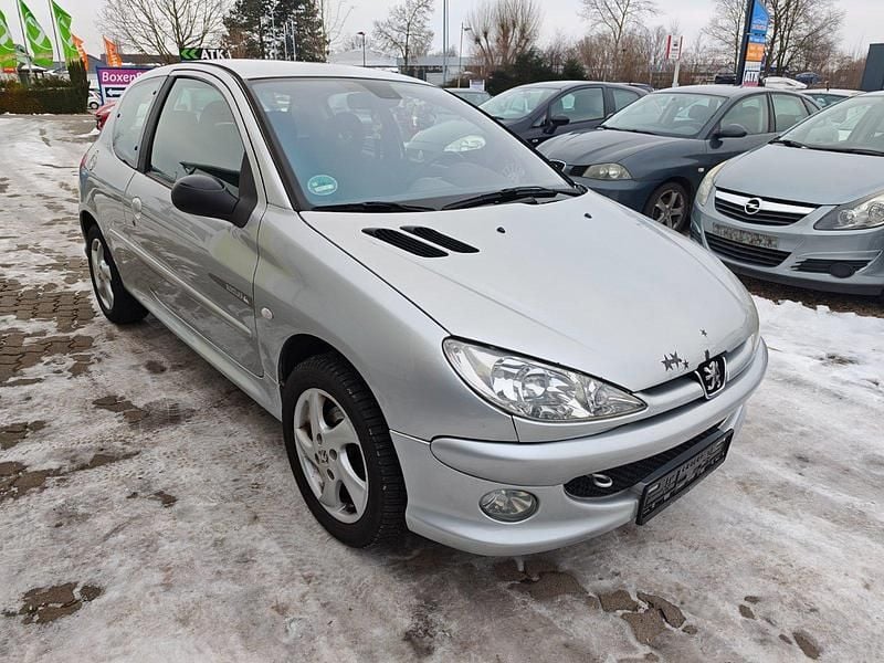 Gebraucht Peugeot 206 107 PS (78 kW) 2003 Silber Kleinwagen