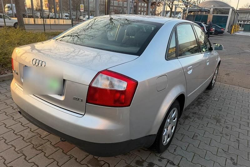 Gebraucht Audi A4 131 PS (96 kW) 2005 Silber Limousine