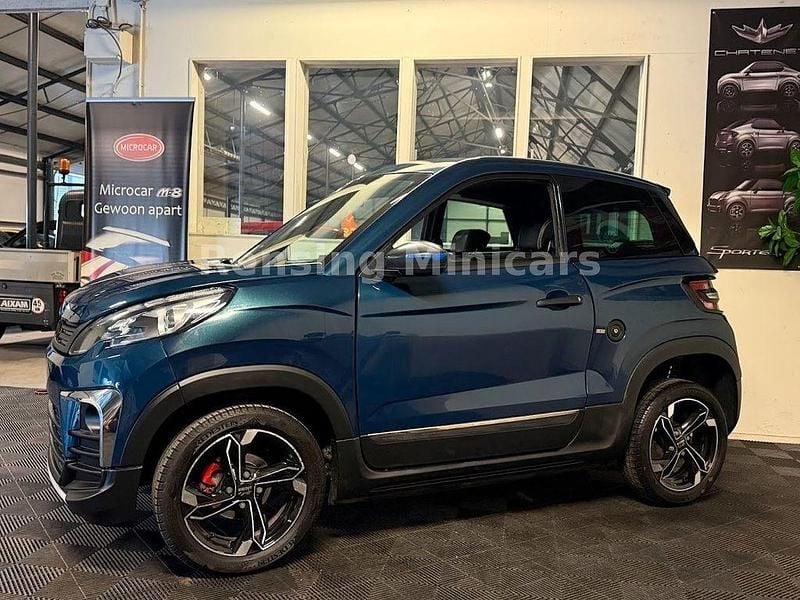 Second-hand Ligier JS60 2023 Albastru Hatchback