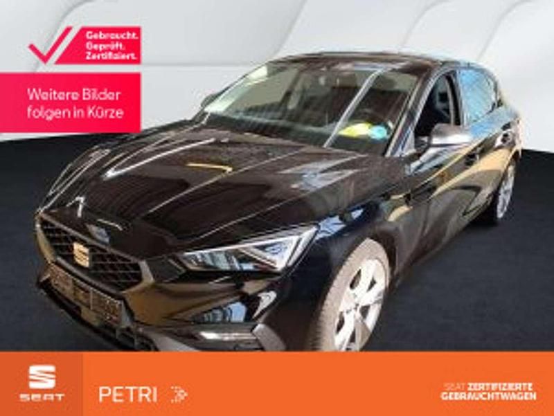 Mitternachtsschwarz Gebraucht 2025 Seat Leon FR-Line Limousine | 26.930 € (Guter Preis) - Bild 1/3