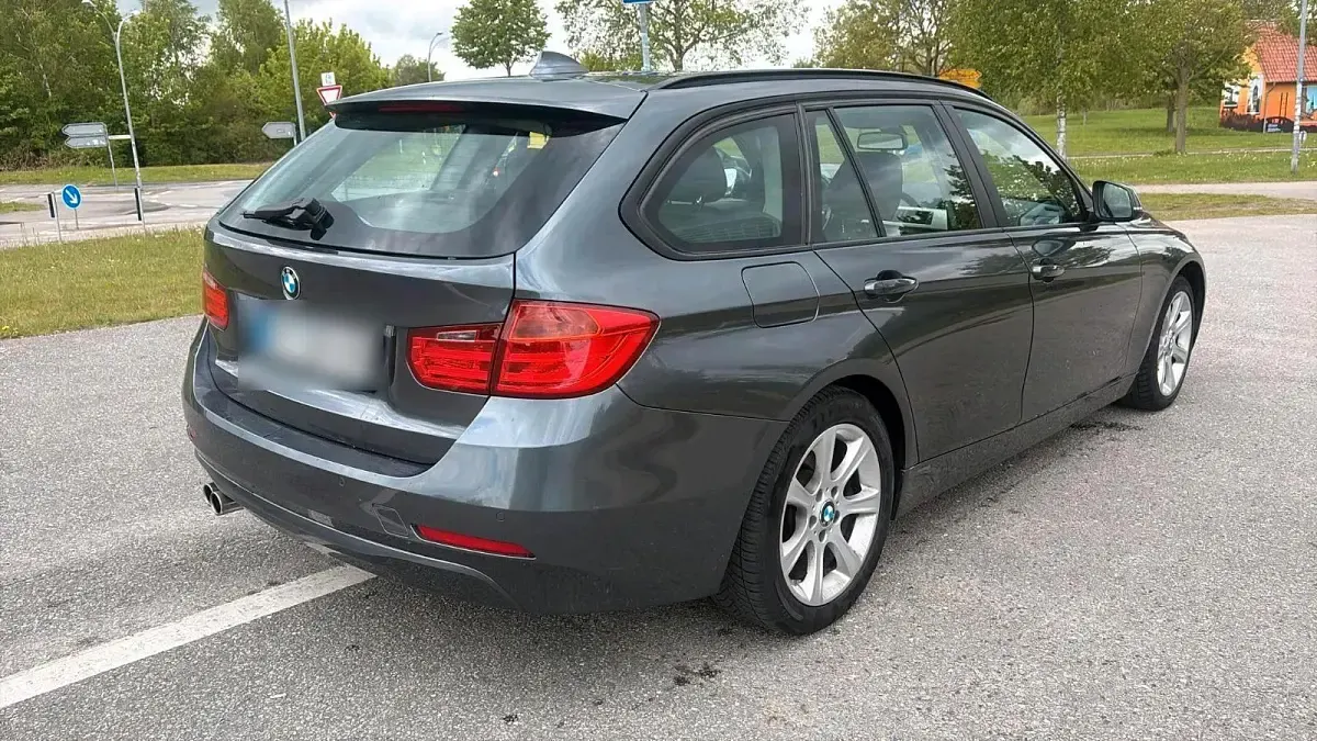 Gebraucht BMW 325 218 PS (160 kW) 2015 Grau Kombi