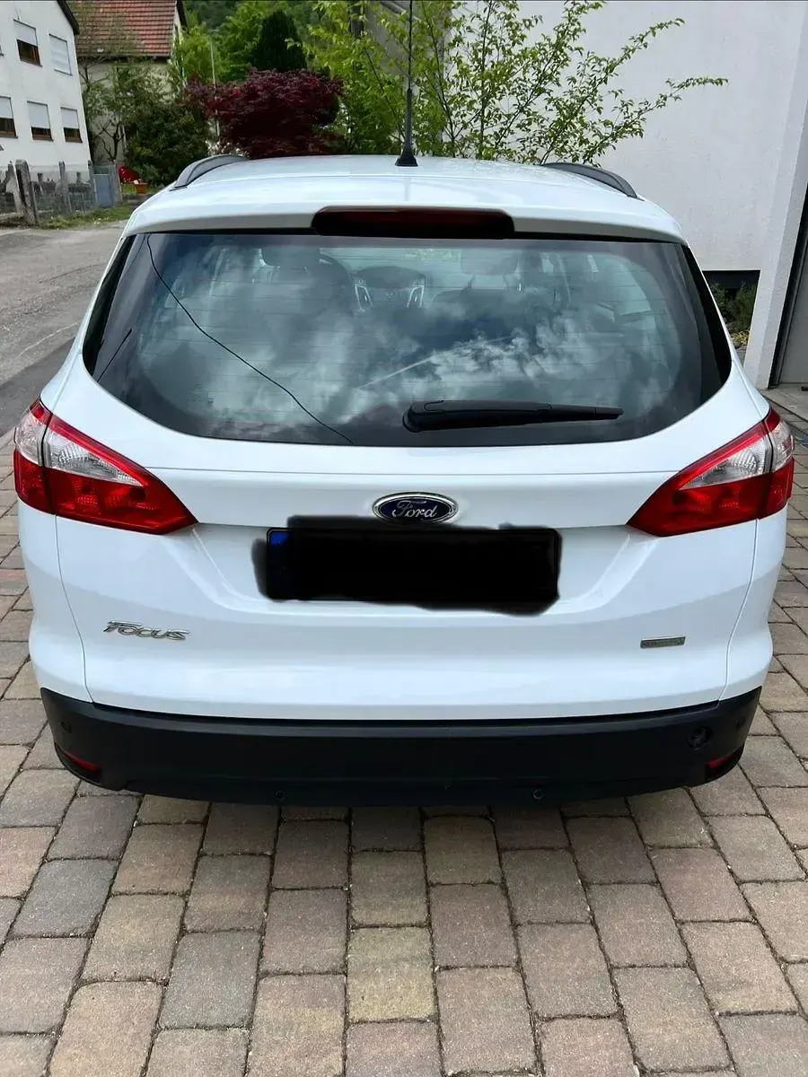 Gebraucht Ford Focus SYNC Edition 101 PS (74 kW) 2014 Weiß Kombi
